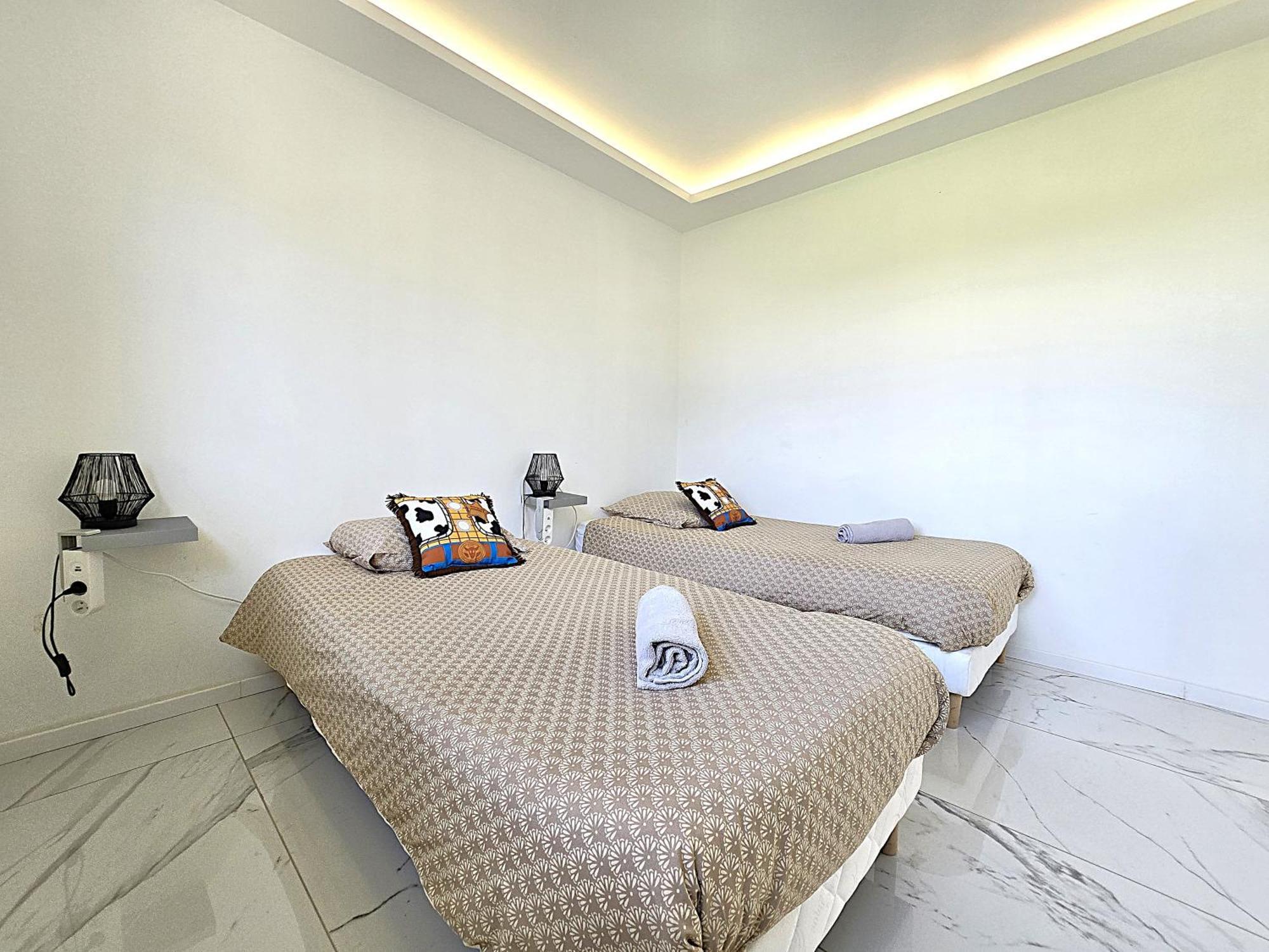 Maison Sapiac - 4Pers - 2 Chambres - 3 Lits - Clim Reversible - Terrasse Ombragee Et Grand Jardin - Piscine Saison Estivale モントーバン エクステリア 写真